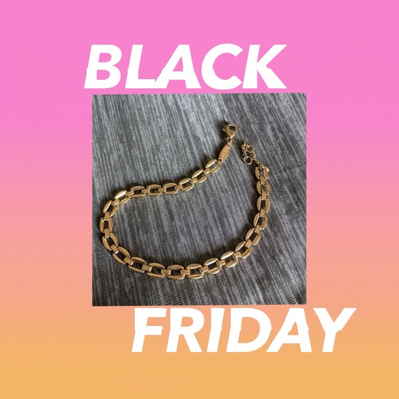 Elegant Gold Chain Bracelet - Picture 2 of 3